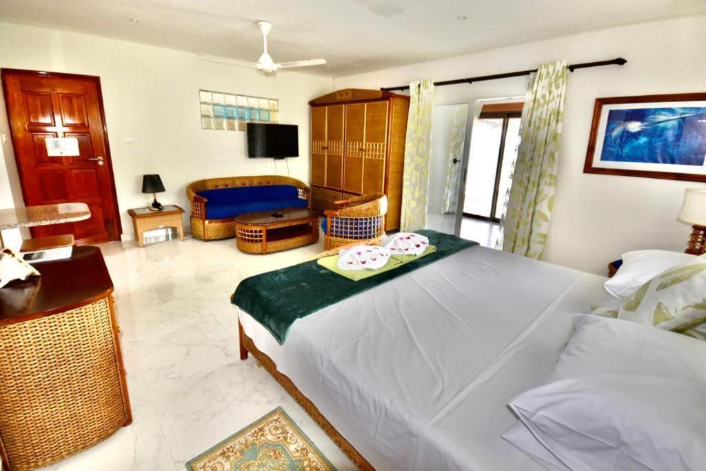 Sea Splash Self Catering And La Petite Maison Grand Anse  Exterior foto