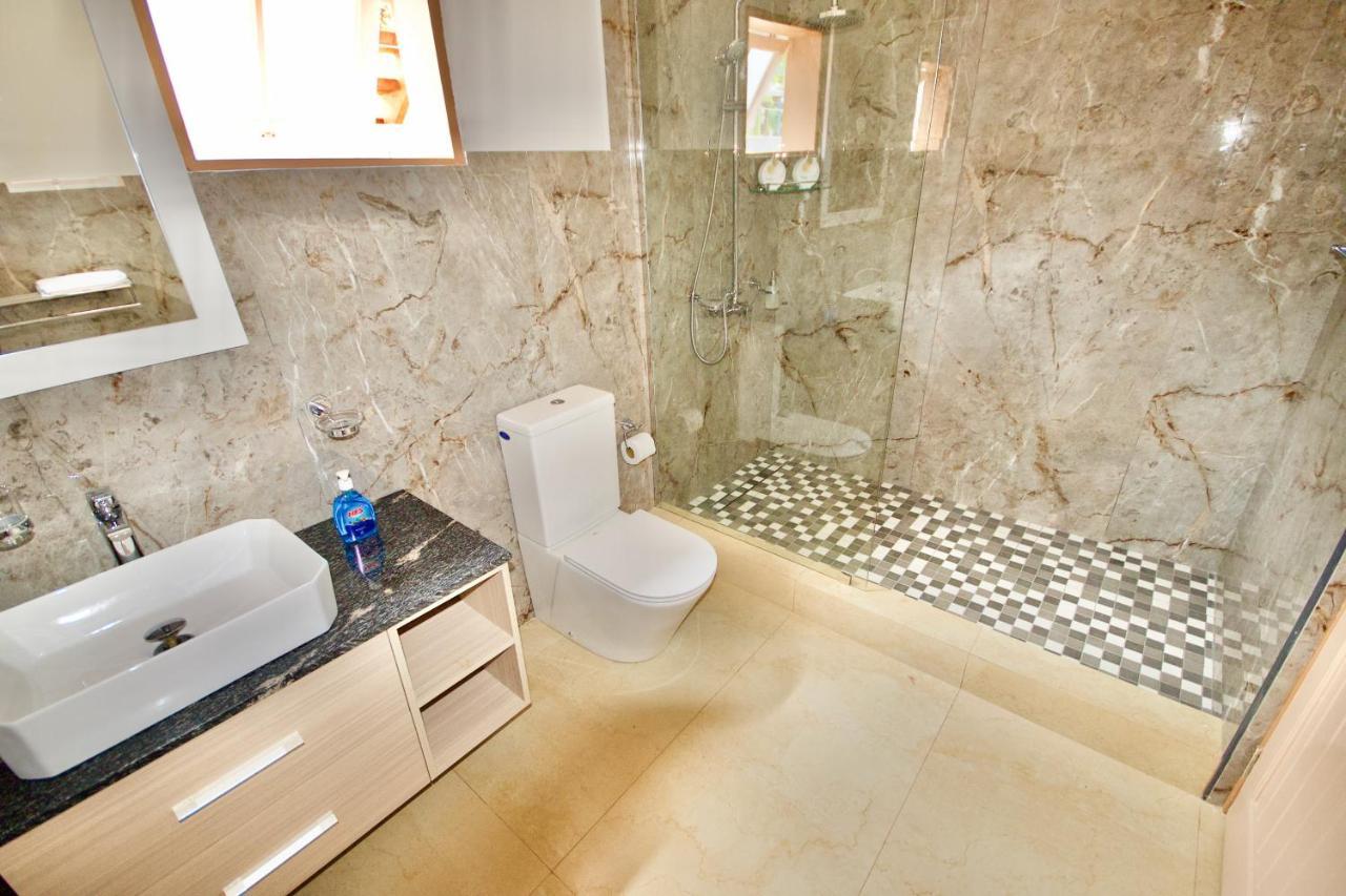 Sea Splash Self Catering And La Petite Maison Grand Anse  Exterior foto